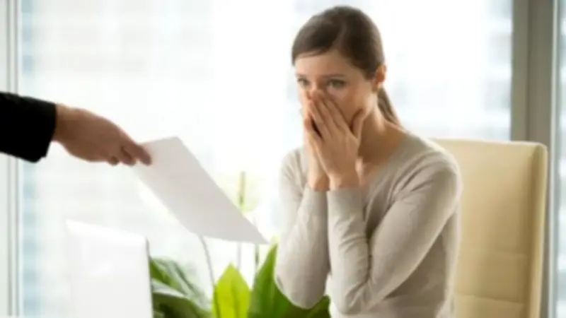 Ola de despidos masivos marca inicio de 2026 en mercados laborales globales