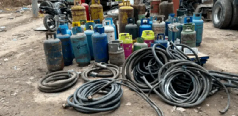 Operativo 'Megatoma' incauta 61 cilindros de gas ilegal en parqueadero de Ciudad Bolívar