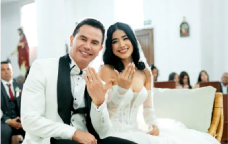 Pastel de boda de Jhonny Rivera y Jenny López revela secreto: mascotas como símbolo de amor