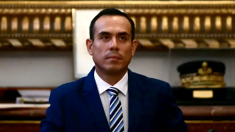 Perú elegirá mañana a su octavo presidente en casi una década de crisis política