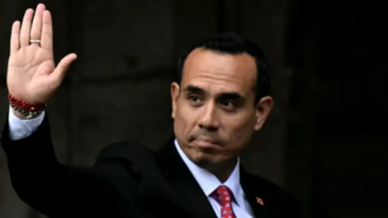 Perú enfrenta crisis política con octavo presidente en una década antes de elecciones