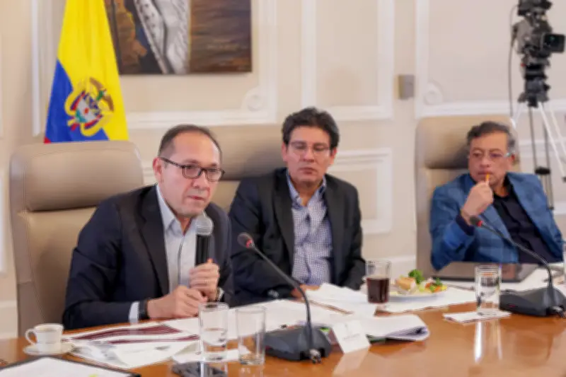 Petro convoca marchas y constituyente ante bloqueo institucional por salario mínimo