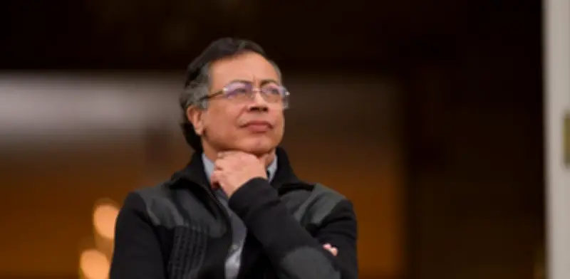 Petro critica duramente a la Junta del Banco de la República y exige reducción inmediata de tasas de interés