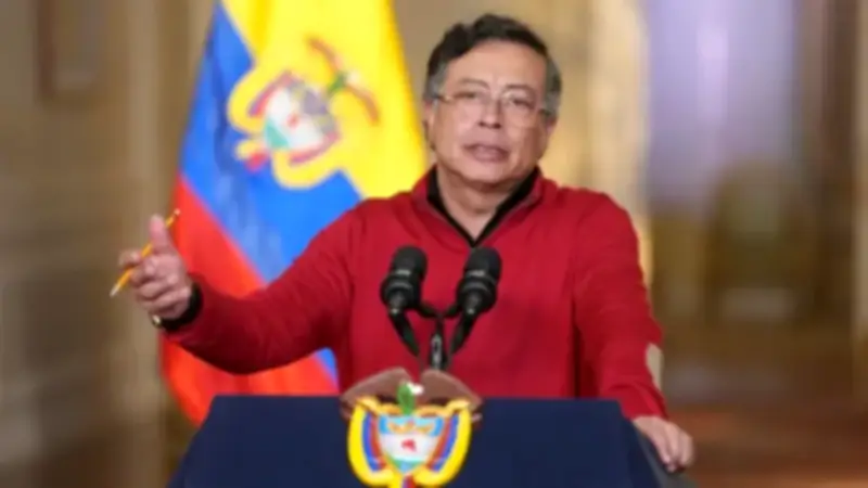 Petro defiende el salario vital tras suspensión cautelar del decreto del salario mínimo 2026