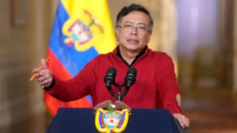 Petro defiende salario mínimo vital tras suspensión del Consejo de Estado y anuncia decreto transitorio