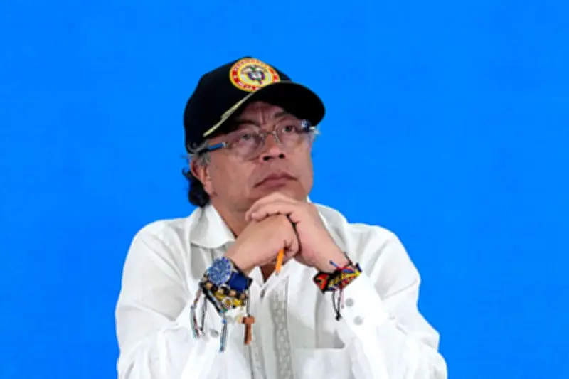 Petro denuncia intento de atentado en vuelo a Córdoba: "Huyendo de que me maten"