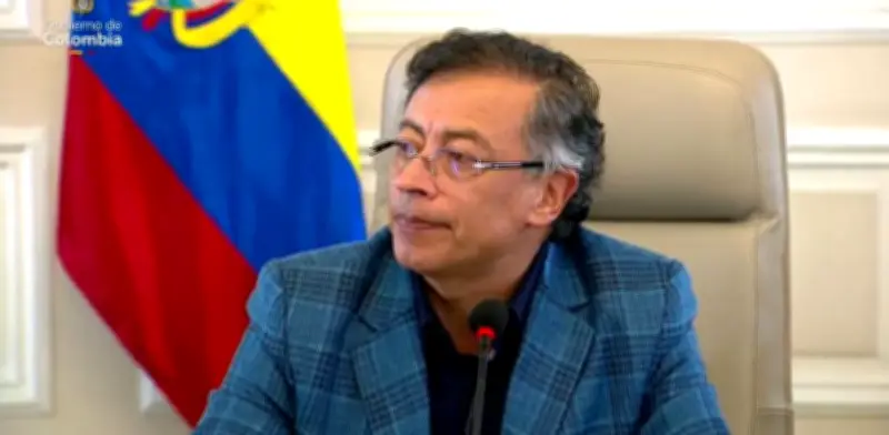 Petro exige reducción de tarifas eléctricas por altos niveles de embalses