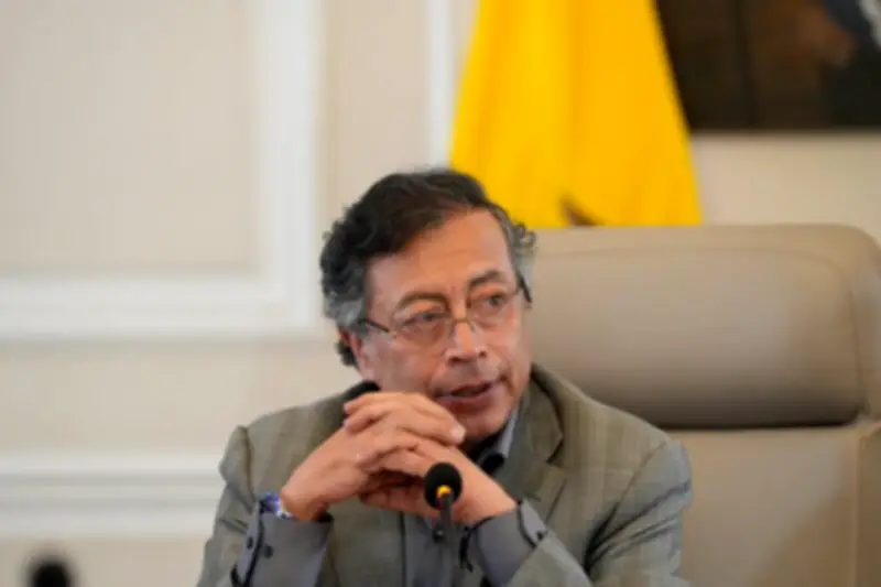 Petro insiste: Thomas Greg debe entregar base de datos de colombianos a Imprenta Nacional