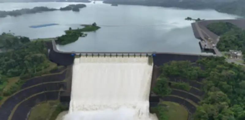 Petro ordena investigación a represa Urrá por inundaciones en el Caribe