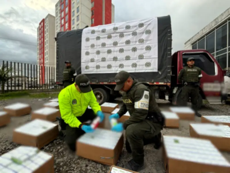 Policía incauta 50 kilos de ketamina y más de 3.000 frascos en operativos fronterizos con Ecuador