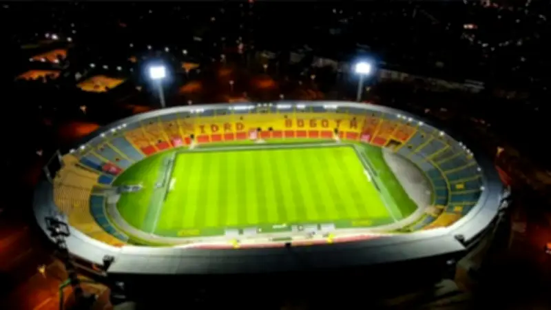 Polémica por uso del pasto de El Campincito para reparar el deteriorado césped de El Campín en Bogotá