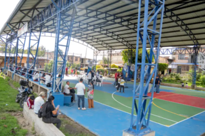Popayán inaugura polideportivos restaurados en barrios Santa Mónica y Los Campos