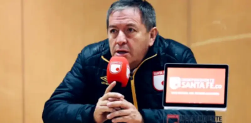 Presidente de Santa Fe denuncia error arbitral millonario en partido contra Nacional