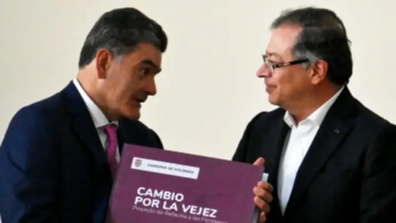 Procurador Eljach exige respeto a Petro: "Por muy presidente que sea"