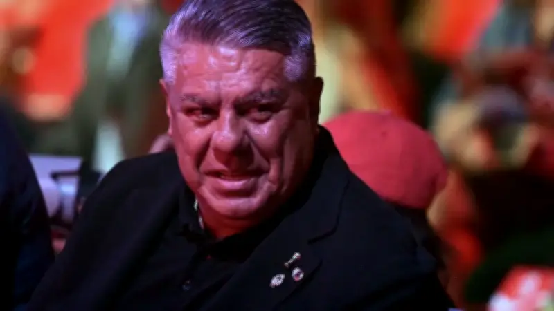 Prohíben salir de Argentina al presidente de la AFA por polémica con dineros