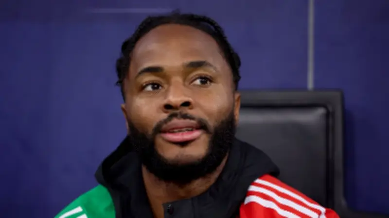 Raheem Sterling abandona la Premier League y firma con el Feyenoord en Países Bajos