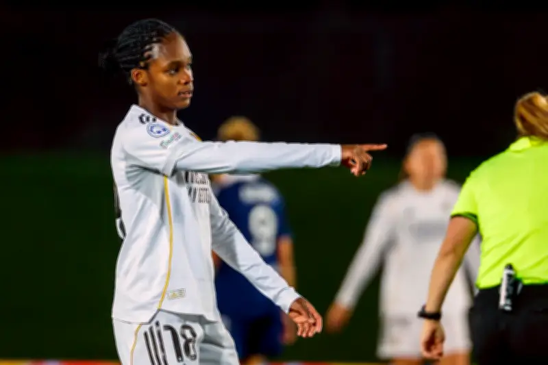 Real Madrid femenino vence 3-2 al París FC en octavos de Champions con goles de Weir, Athenea y Caicedo