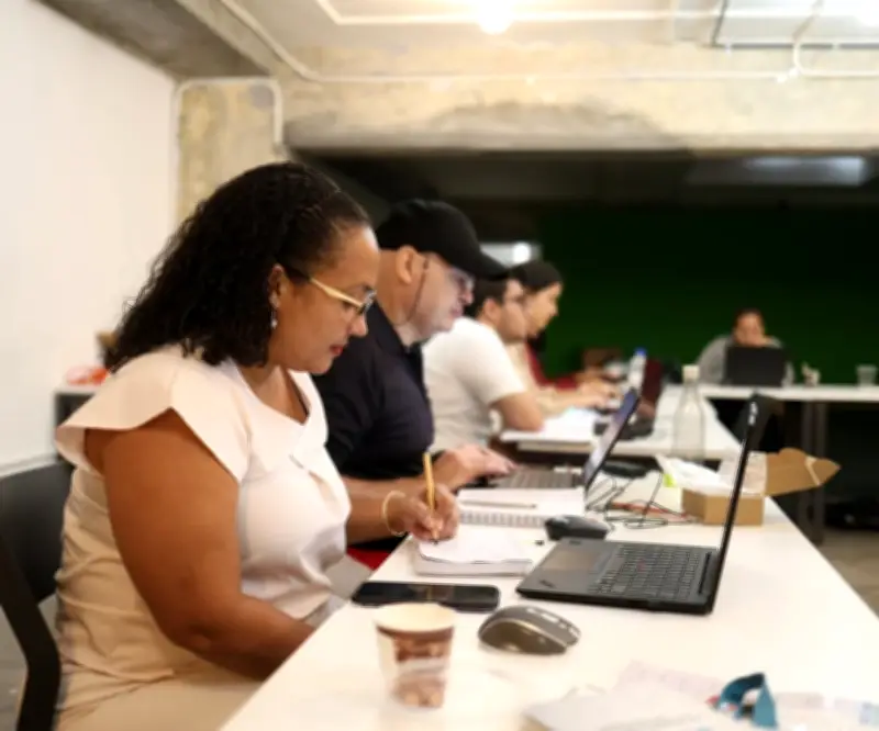 Refugiados en Panamá fortalecen su protección digital con programa de ACNUR