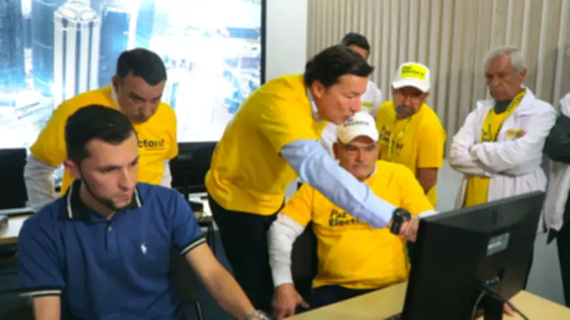 Registrador Nacional entrega Código Fuente electoral a Procurador para garantizar transparencia