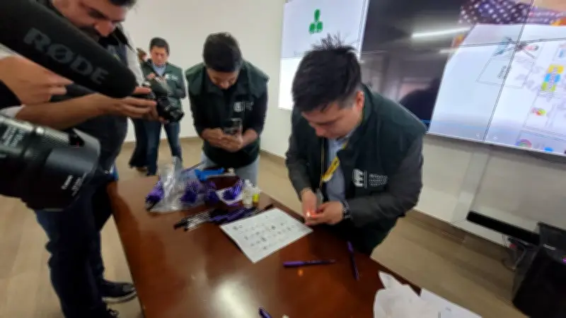 Registraduría valida bolígrafos para elecciones con pruebas de resistencia de tinta