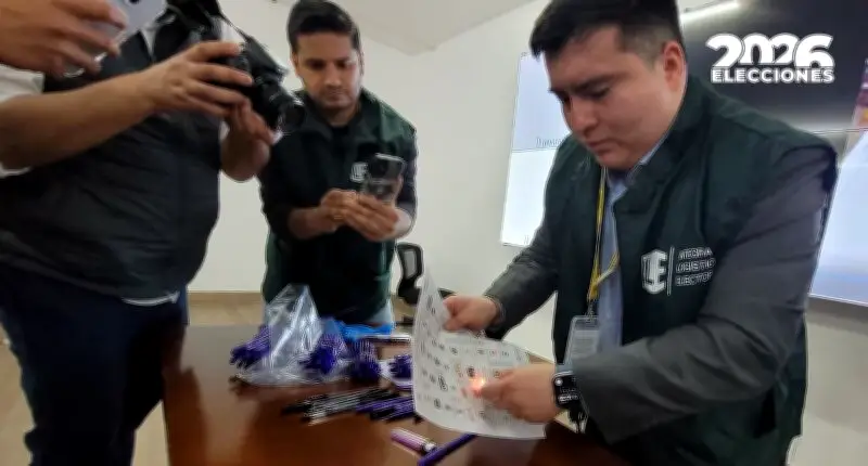 Registraduría valida calidad de bolígrafos electorales con pruebas técnicas ante observadores