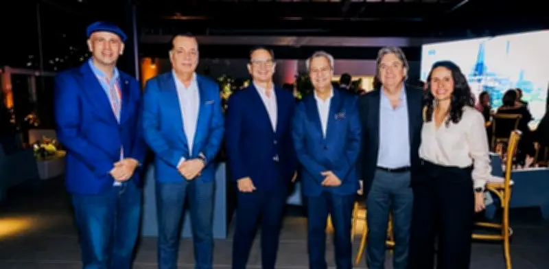 Rivana Business Park celebra cierre de tejado del Hotel AC By Marriott en Medellín