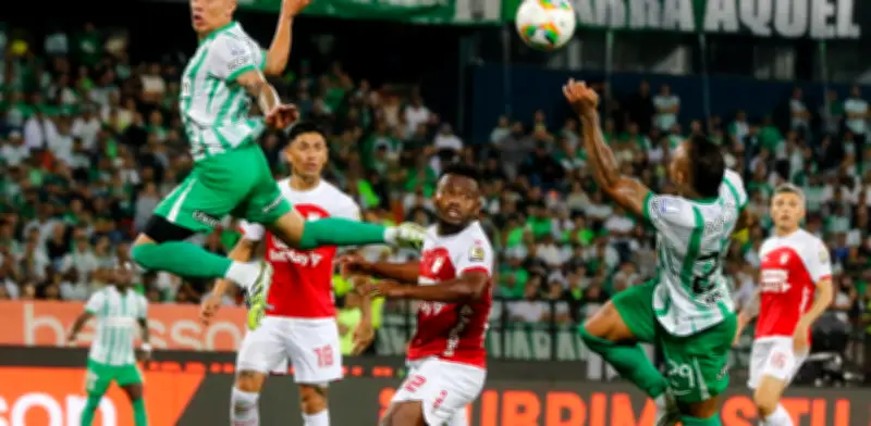 Santa Fe y Nacional se enfrentan en partido clave de la Liga BetPlay en El Campín