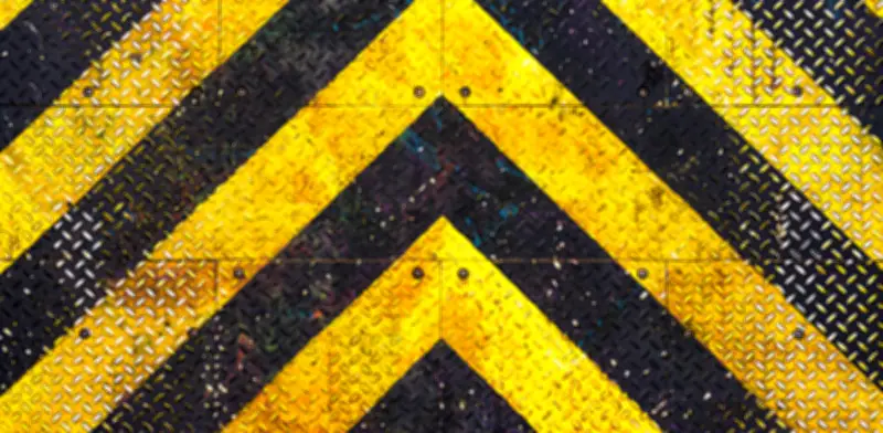 Señales amarillas con franjas negras en carreteras: significado y cómo interpretarlas