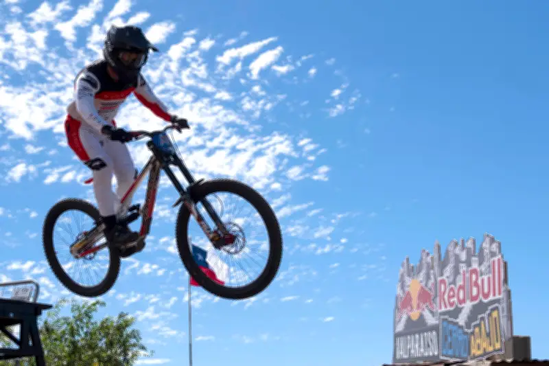 Sebastián Holguín: La tensión previa a la conquista en Valparaíso