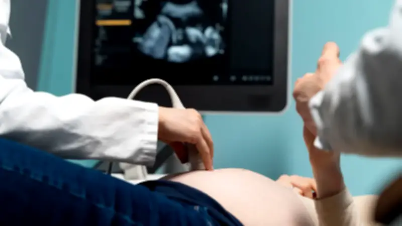 Secretarías de Salud y Mujer de Bogotá cuestionan proyecto del Concejo sobre IVE