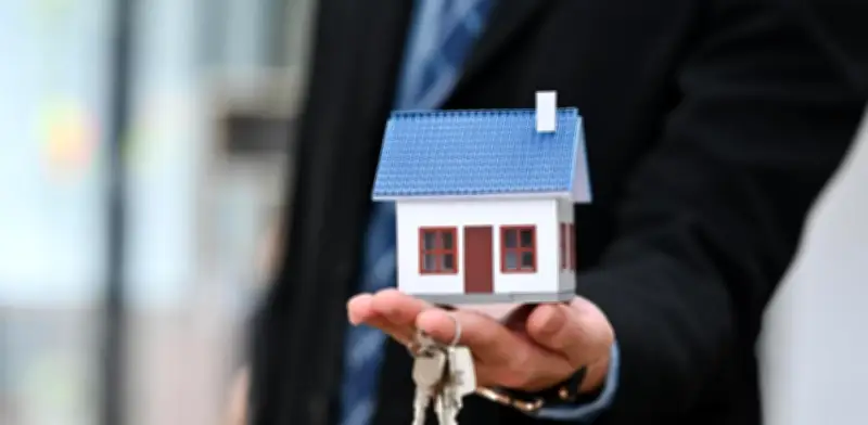 Sector vivienda colombiano acumula 10 trimestres consecutivos en caída con graves impactos económicos