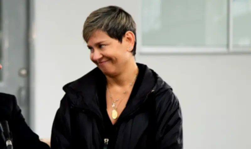 Semana rectifica denuncia sobre contratos millonarios para la primera dama Verónica Alcocer