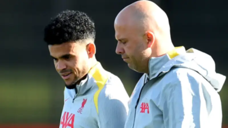 Técnico del Liverpool confiesa que extraña a Luis Díaz y explica su salida del club inglés