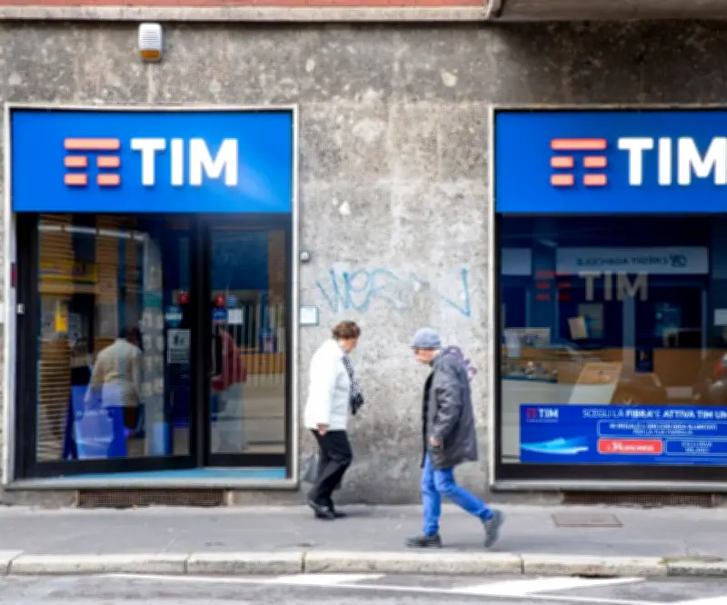 Telecom Italia anuncia recompra de acciones por US$471 millones y split inverso
