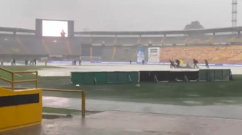 Torrencial aguacero y granizo causan caos en Bogotá: inundaciones y afectaciones en El Campín