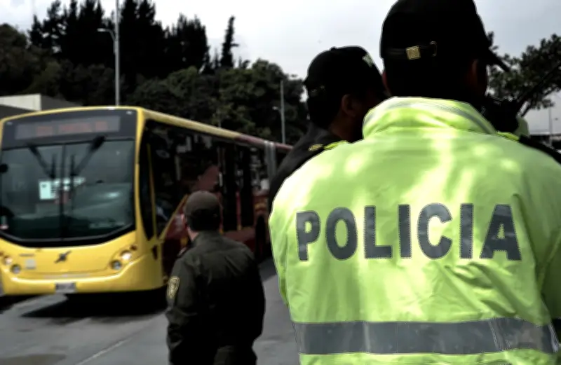 Tribunal de Bogotá revisará condena a policía por tortura en estación de Transmilenio