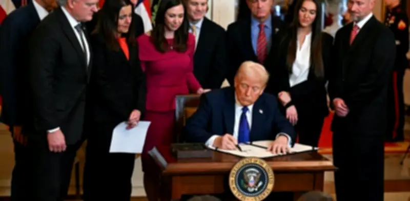 Trump decreta el 22 de febrero como Día Nacional de Familias Ángel en memoria de víctimas de inmigrantes