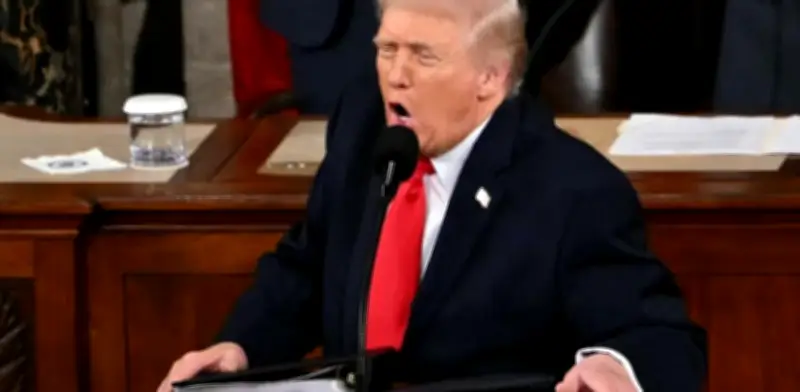 Trump defiende aranceles y política migratoria en tenso discurso del Estado de la Unión