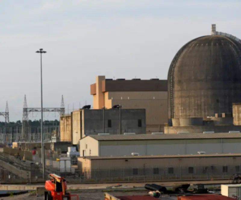 Trump deroga norma que incentivaba vehículos eléctricos en EE.UU.