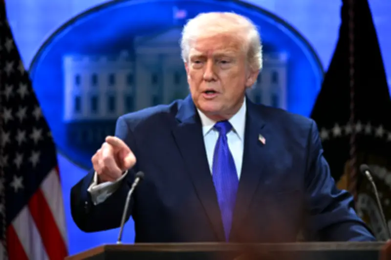 Trump impone nuevo arancel del 10% tras revés de la Corte Suprema de EE.UU.