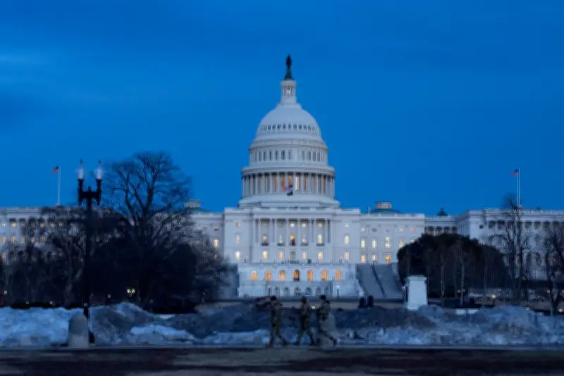 Trump pronuncia su primer discurso del Estado de la Unión en medio de polarización y crisis