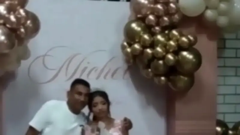 Una quinceañera celebra su fiesta en un albergue para damnificados en Montería