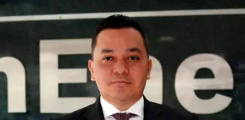 Víctor Paternina asume como viceministro de Energía con agenda enfocada en tarifas y transición energética