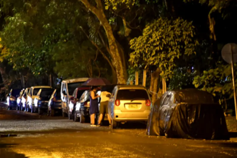 Vecinos de Cali denuncian invasión de carros abandonados en espacio público por años