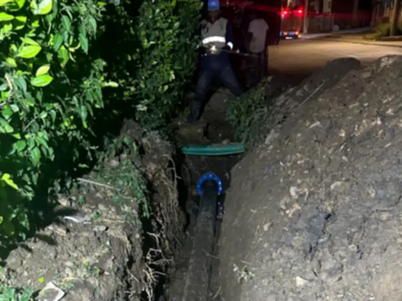 Vecinos de Yumbo sufren corte de agua por obras municipales; Emcali asegura reparación