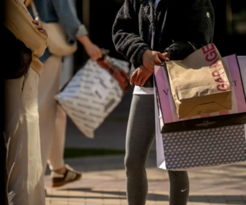 Ventas minoristas en EE.UU. se estancan inesperadamente tras temporada navideña