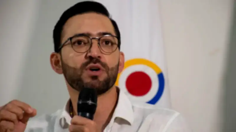 Vicecontralor denuncia hackeo de celular y entrampamiento con testigos falsos