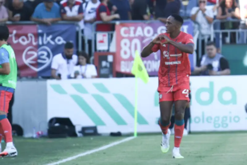 Yerry Mina regresa con fuerza: 90 minutos sólidos y liderazgo en Cagliari