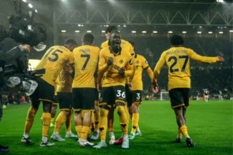 Yerson Mosquera brilla en la victoria clave del Wolverhampton sobre el Aston Villa