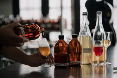 Alquímico de Cartagena reinventa la coctelería con fermentos de frutas e hidromieles